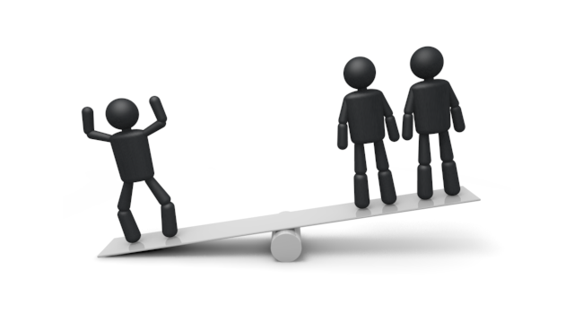 格の違い - シンプル人物イラスト/人クリップアート/アイコン/黒色/ピクトグラム